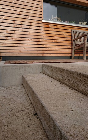 Scheuermann-Naturstein-Showroom-Blockstufen-28
